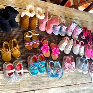 Baby girl shoe lot size 3-5- 22 pairs !!!